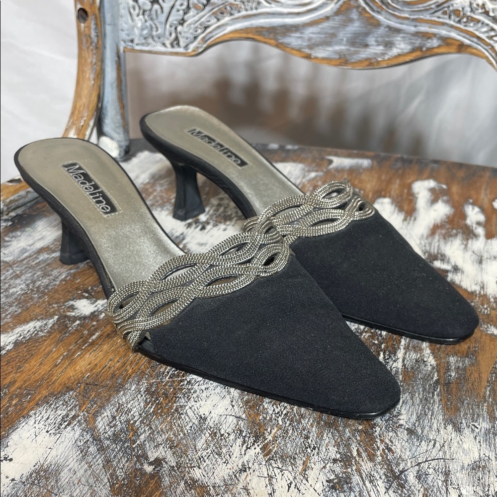 Vintage ❤️ Silver Chain Black Pointed Toe Kitten Heel Pumps by Madeline, 6.5
